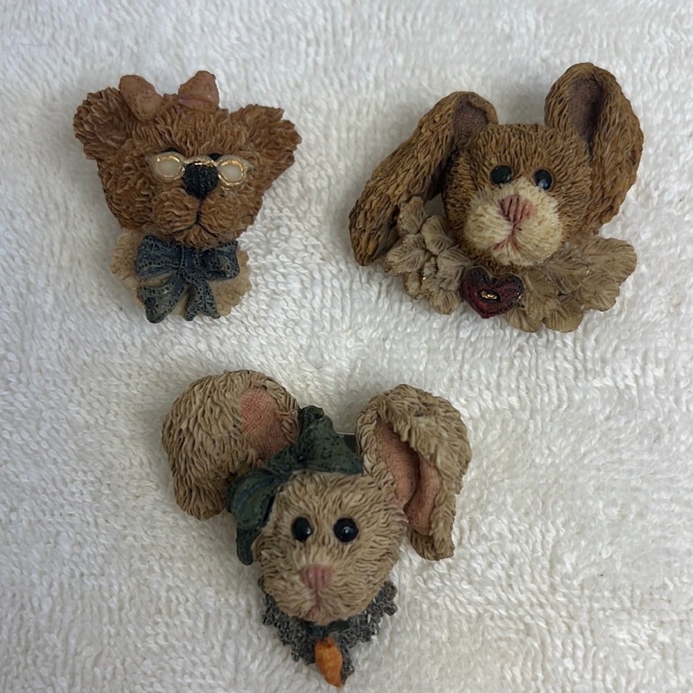 EUC bundle of 3 Boyds Bear Pins